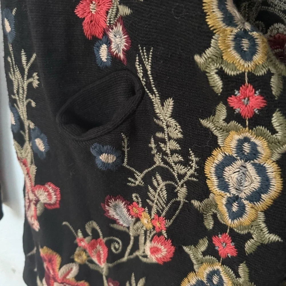 Johnny Was Floral Embroidered Black Cardigan size S - Picture 10 of 14
